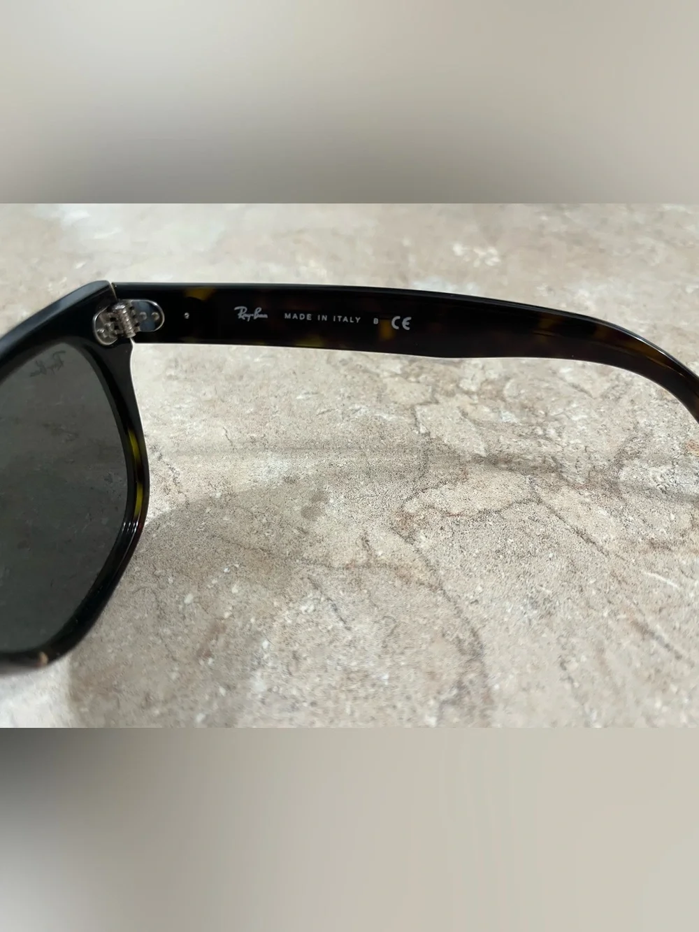 Ray-Ban Laramie tortoise sunglasses - Picture 6 of 16